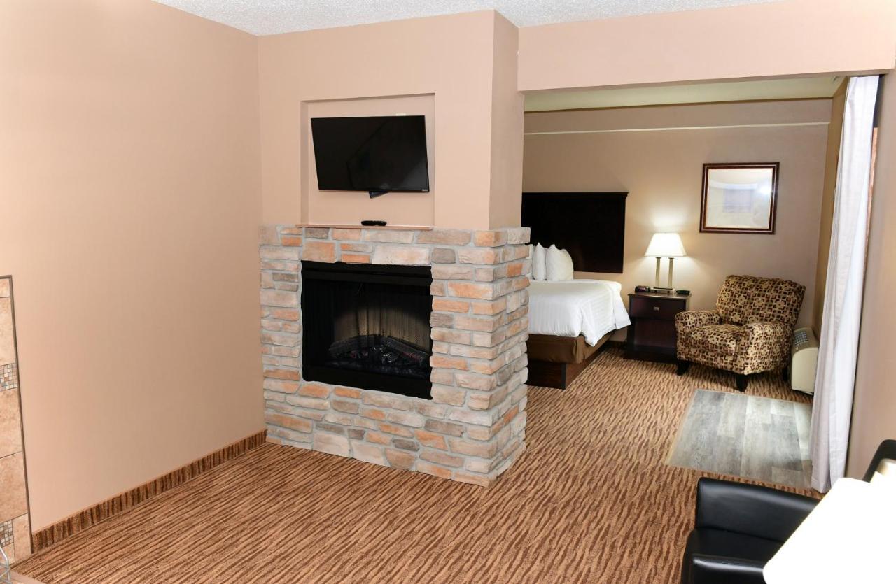Cobblestone Inn & Suites - Denison | Majestic Hills 외부 사진