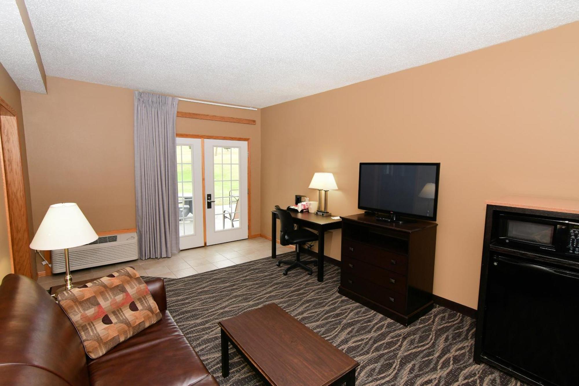 Cobblestone Inn & Suites - Denison | Majestic Hills 외부 사진