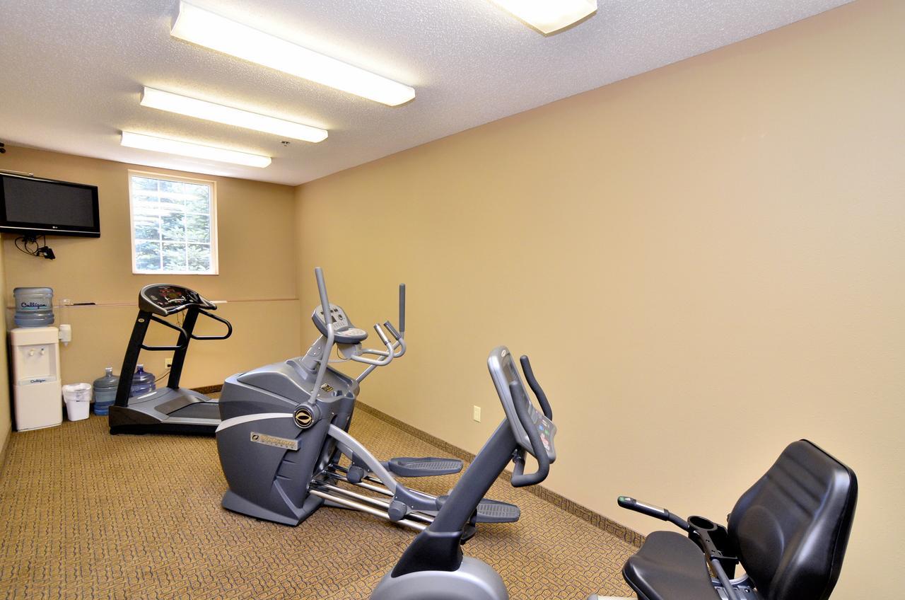 Cobblestone Inn & Suites - Denison | Majestic Hills 외부 사진